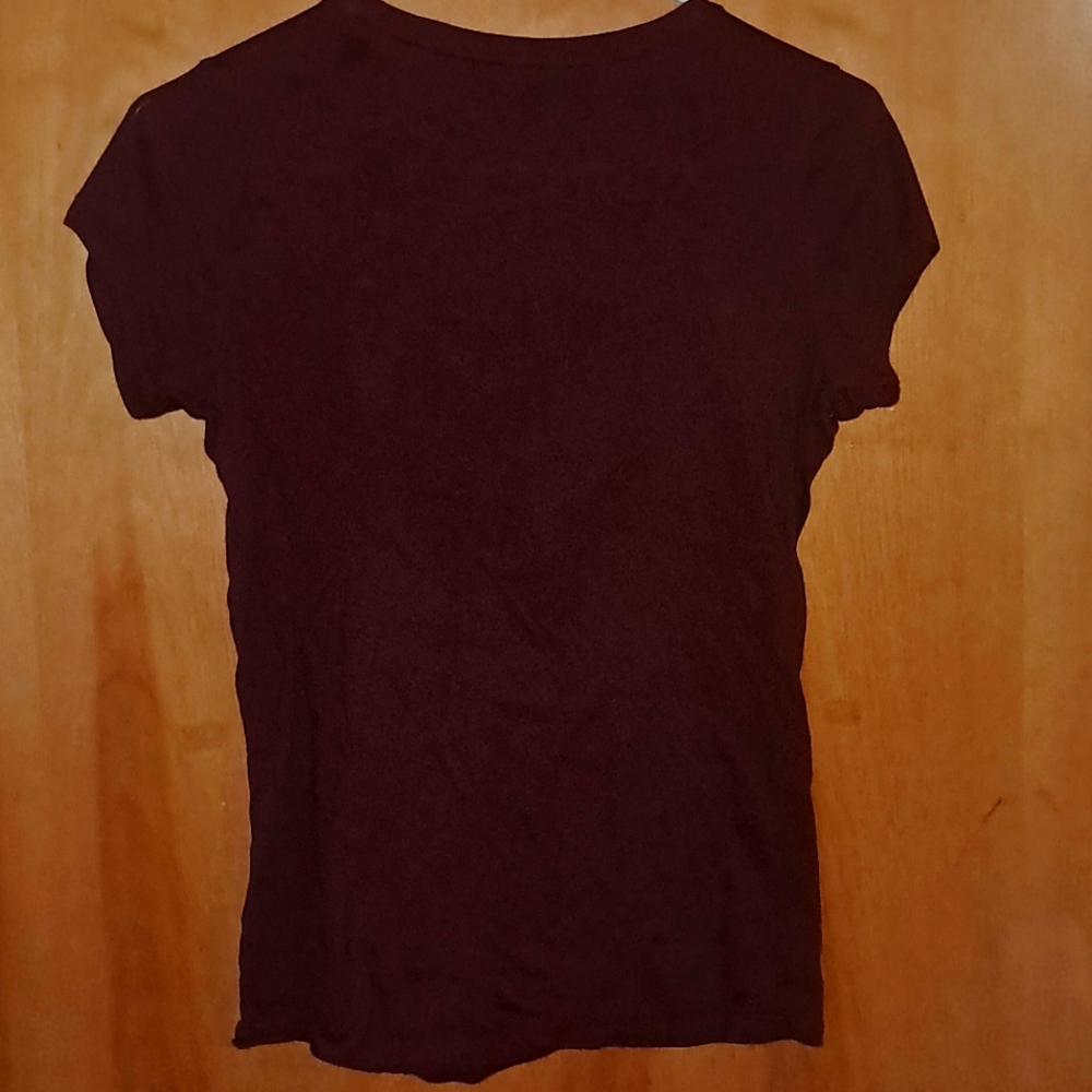 Size small Guess t-shirt - Picture 3 of 3